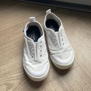 Sperry tennis shoes size 8